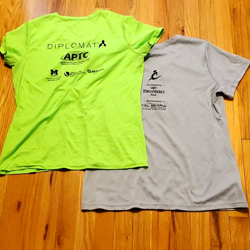 Bundle of women's XL Dri-Fit race running shirts - Picture 2 of 3